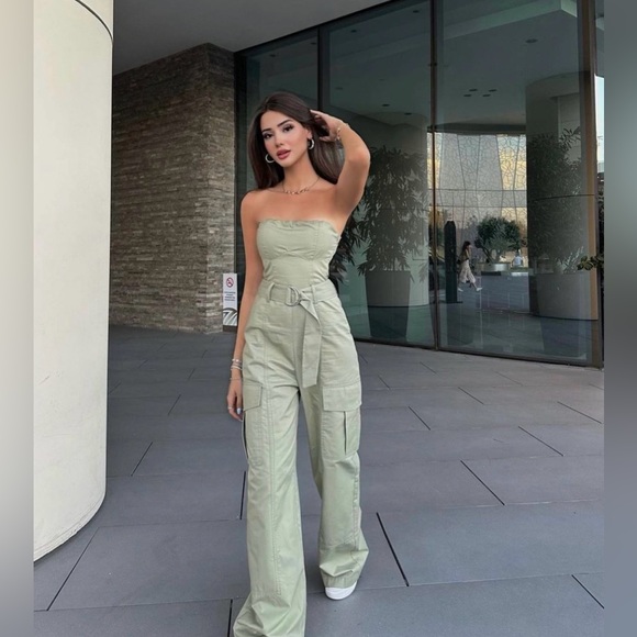 Zara jumpsuit technical fabric cargo sleeveless wide streight leg light khaki - Picture 6 of 12